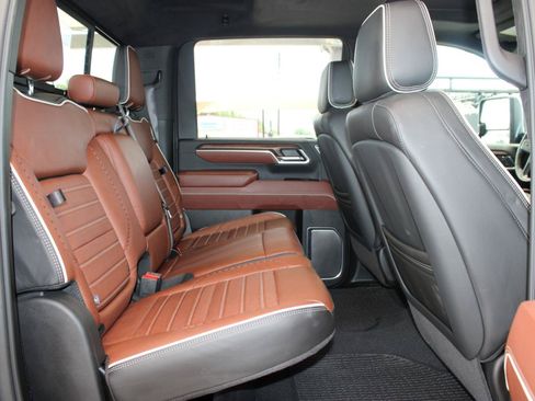 Used 2026 GMC Sierra 3500 Denali Ultimate AWD/4WD image 16