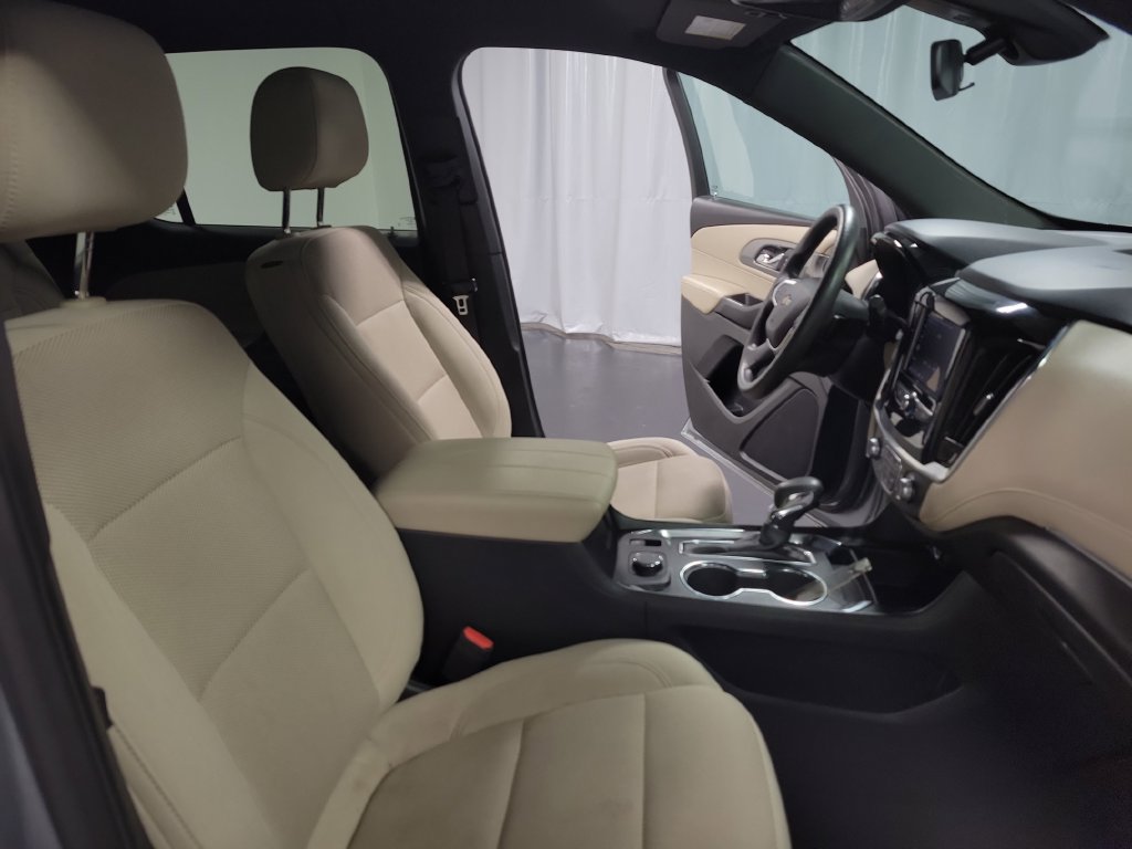 Used 2023 Chevrolet Traverse LS w/ Safety Package AWD/4WD image 34