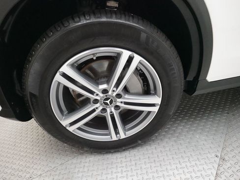 Used 2022 Mercedes-Benz GLC 300 4MATIC image 27