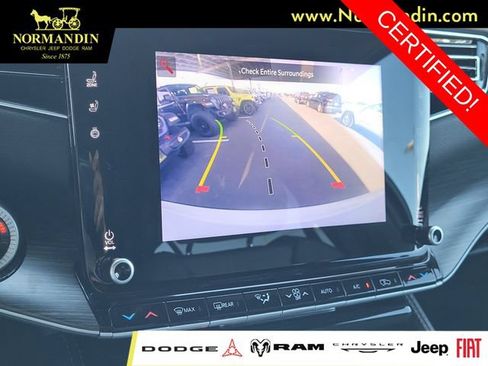 Certified 2024 Jeep Wagoneer Series II w/ Flexible Seating Group RWD image 10
