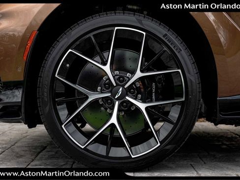 New 2025 Aston Martin DBX 707 image 19