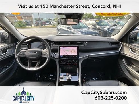 Used 2023 Jeep Grand Cherokee Limited AWD/4WD image 18