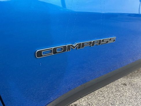 Used 2022 Jeep Compass Latitude AWD/4WD image 18