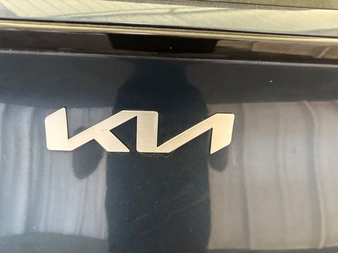 Used 2023 Kia Sportage EX AWD/4WD image 13