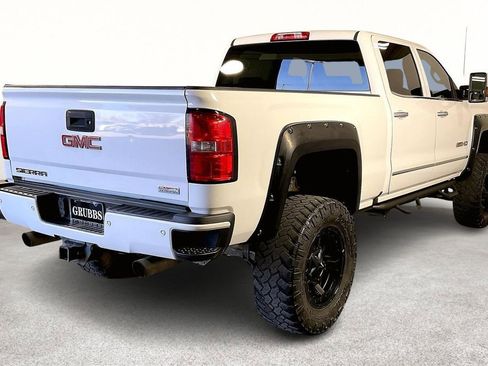 Used 2017 GMC Sierra 2500 SLT image 2