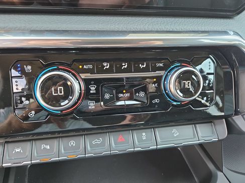 New 2026 GMC Sierra 1500 Denali w/ Technology Package AWD/4WD image 30