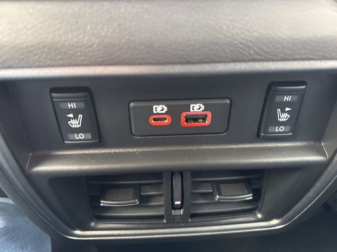 Used 2024 Nissan Murano SL image 14