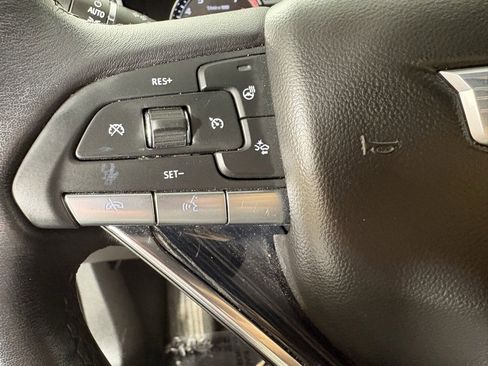 Used 2024 Cadillac XT6 Premium Luxury image 24