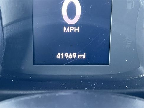 Certified 2022 Jeep Gladiator Willys image 6