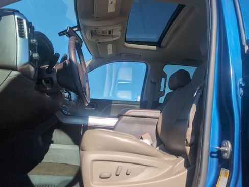 Used 2015 Chevrolet Silverado 1500 LTZ Z71 w/ LTZ Plus Package AWD/4WD image 10