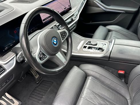 Used 2024 BMW X5 xDrive50e w/ M Sport Package AWD/4WD image 9