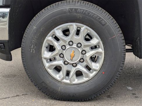 New 2026 Chevrolet Silverado 3500 LT image 41