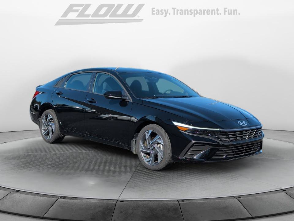 Certified 2025 Hyundai Elantra Sport FWD image 1