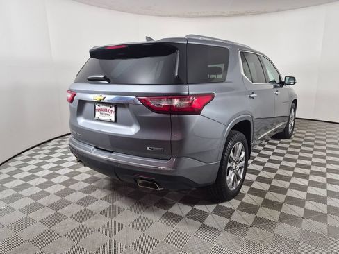 Used 2018 Chevrolet Traverse Premier AWD/4WD image 3