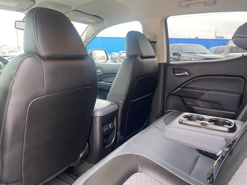 Used 2017 Chevrolet Colorado Z71 image 16