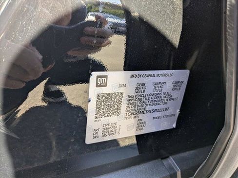 Used 2025 Chevrolet Tahoe LS RWD image 26