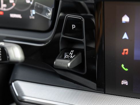 Certified 2026 Porsche Cayenne Coupe image 18