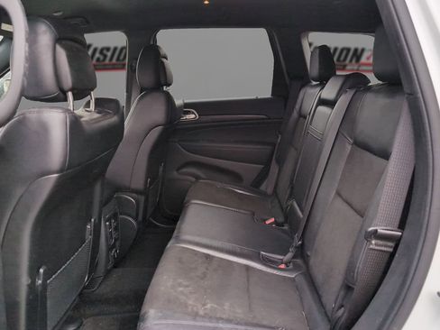 Used 2022 Jeep Grand Cherokee Laredo X image 10