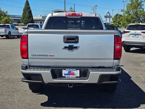Used 2017 Chevrolet Colorado Z71 AWD/4WD image 4