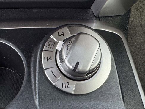 Used 2024 Toyota 4Runner SR5 Premium image 8