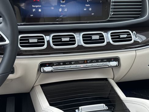 Certified 2026 Mercedes-Benz GLE 450 4MATIC image 44