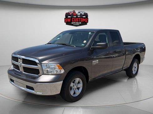 Used 2024 RAM 1500 Classic SLT AWD/4WD image 3