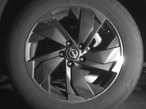 Used 2025 Nissan Rogue SV FWD image 14
