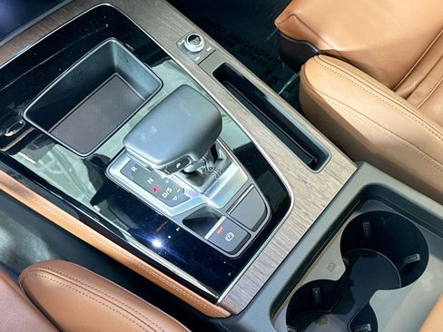 Used 2024 Audi Q5 e Premium Plus image 16