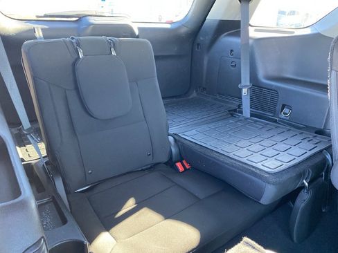 Used 2021 Ford Explorer XLT image 15