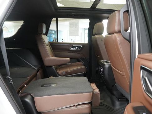 Used 2023 Chevrolet Tahoe High Country AWD/4WD image 37