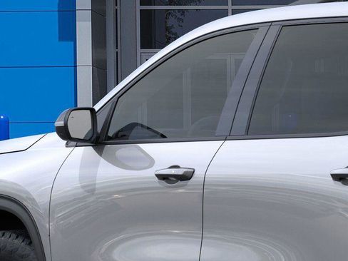 New 2026 Chevrolet Traverse Z71 w/ Driver Confidence Package image 12