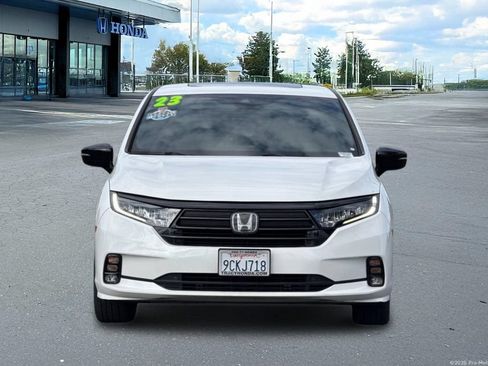 Used 2023 Honda Odyssey Sport image 16