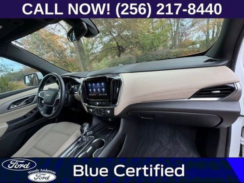 Used 2022 Chevrolet Traverse LT image 40