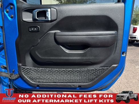 Used 2022 Jeep Wrangler Sport AWD/4WD image 21