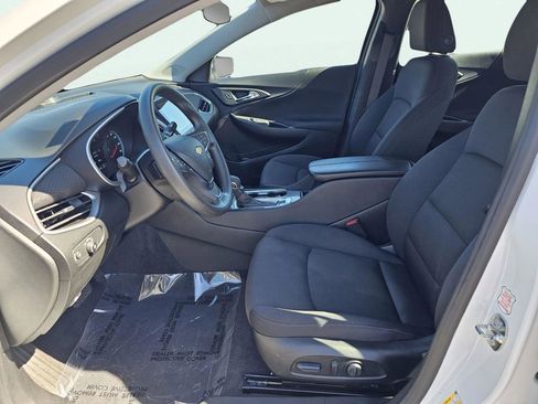 Used 2024 Chevrolet Malibu LT image 17