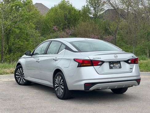 Certified 2024 Nissan Altima 2.5 SV AWD/4WD image 4