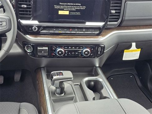 New 2026 GMC Sierra 1500 Elevation image 15