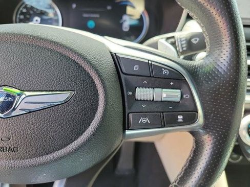 Used 2023 Genesis G70 2.0T RWD image 27