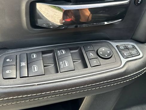 Used 2024 RAM 3500 Limited AWD/4WD image 27