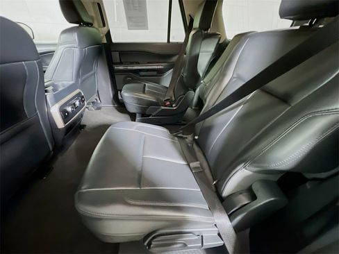 Used 2024 Ford Expedition Max XLT image 22