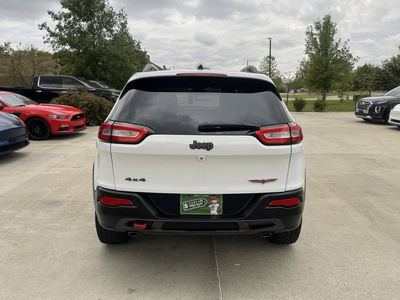 Used 2016 Jeep Cherokee Trailhawk w/ Leather Interior Group AWD/4WD image 6