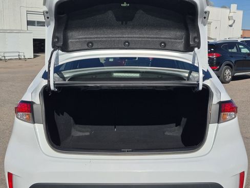 Used 2024 Toyota Corolla LE image 15