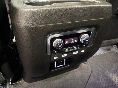Used 2023 GMC Yukon XL Denali w/ Denali Reserve Package AWD/4WD image 28