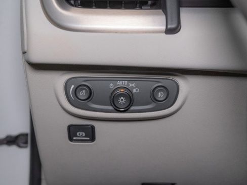 Used 2020 GMC Terrain Denali w/ Denali Premium Package image 18