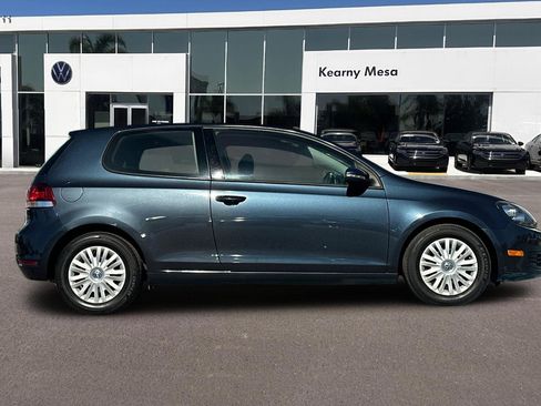 Used 2012 Volkswagen Golf 2-Door image 3