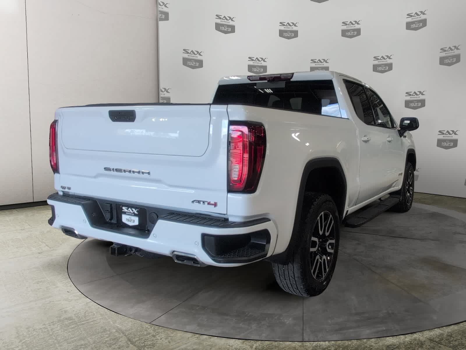 Used 2020 GMC Sierra 1500 AT4 w/ AT4 Premium Package AWD/4WD image 5