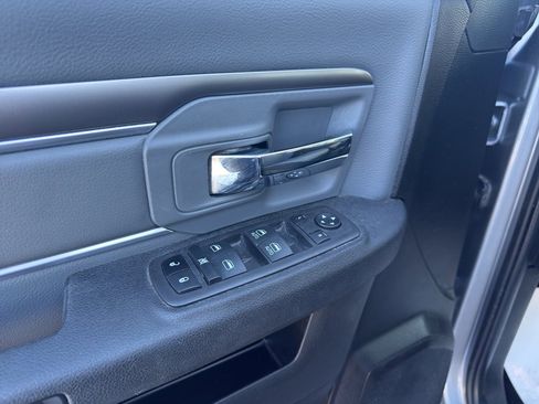 Used 2023 RAM 1500 Classic SLT image 9