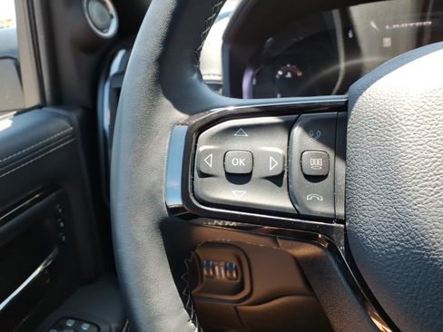 Used 2026 RAM 2500 Limited AWD/4WD image 17