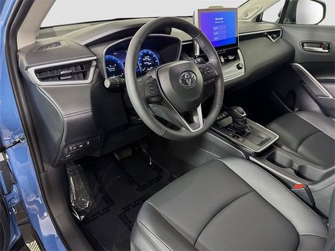 Certified 2026 Toyota Corolla Cross XLE w/ Convenience Package image 19