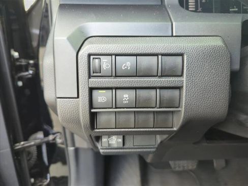 Certified 2025 Toyota Tacoma SR AWD/4WD image 12
